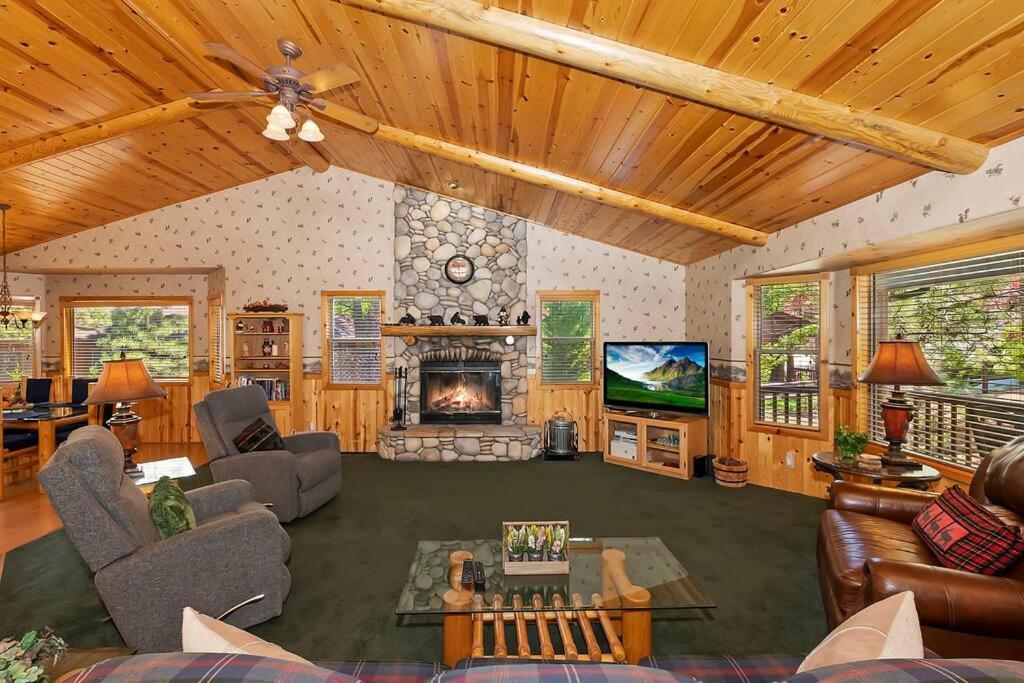 Teakwood - 3-Br Spa, Fire Pit, Quiet, Ac, Centrally Located Villa Big Bear Lake Exteriör bild