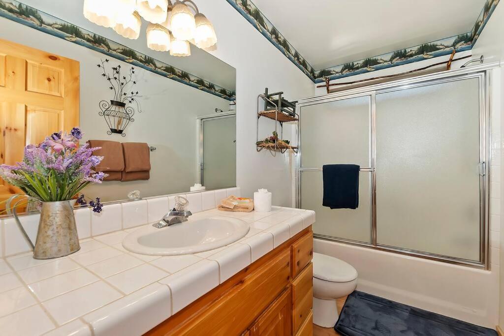 Teakwood - 3-Br Spa, Fire Pit, Quiet, Ac, Centrally Located Villa Big Bear Lake Exteriör bild