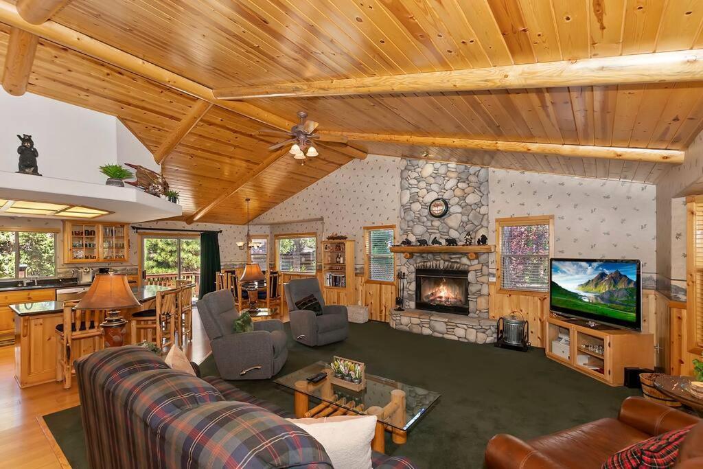 Teakwood - 3-Br Spa, Fire Pit, Quiet, Ac, Centrally Located Villa Big Bear Lake Exteriör bild